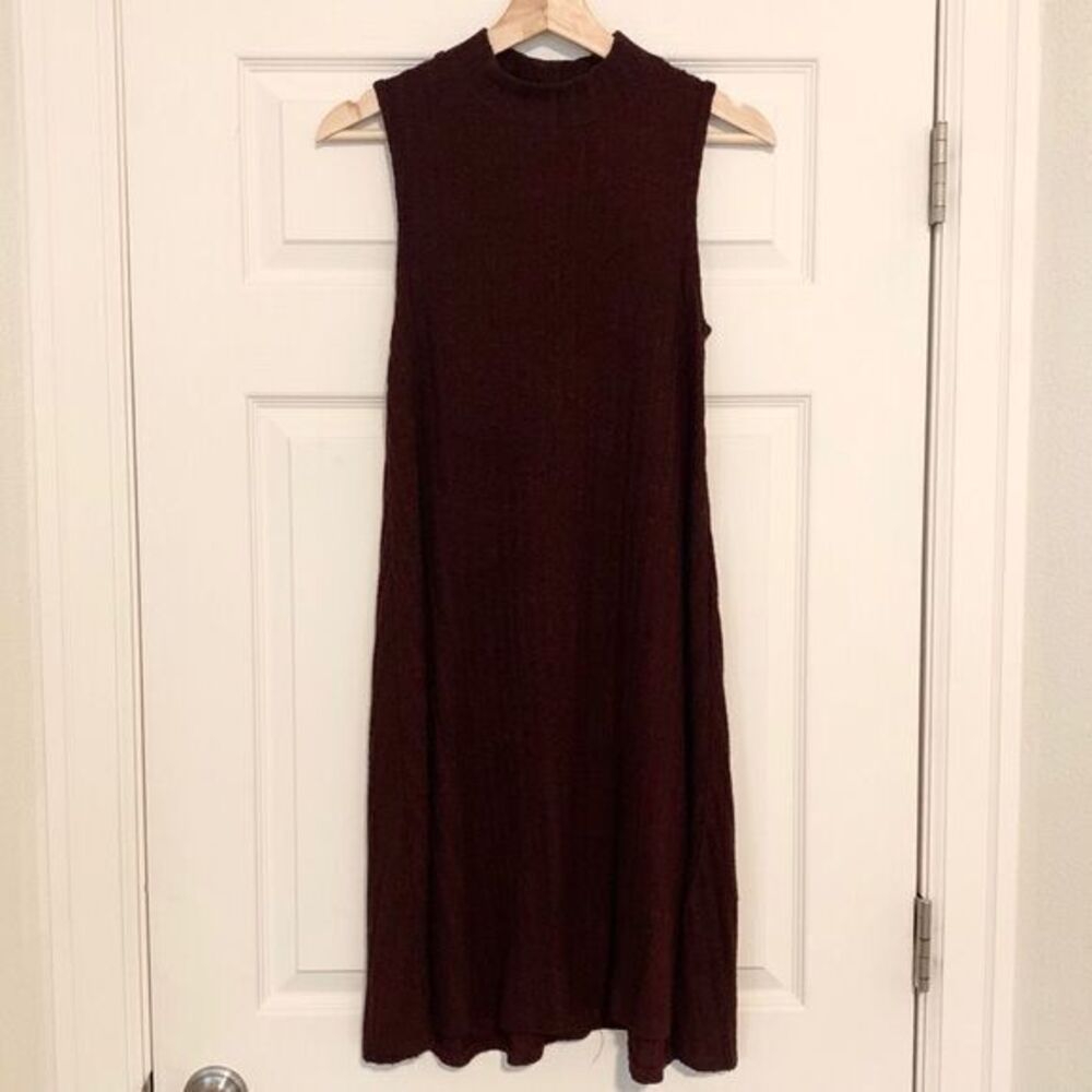 Maroon Ribbed Midi Dress